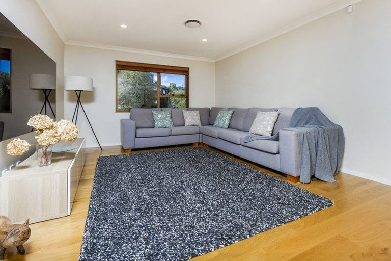 Photo of property in 6 Menear Lane, Hillcrest, Auckland, 0627