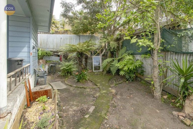 Photo of property in 33 Shakespeare Road, Bluff Hill, Napier, 4110
