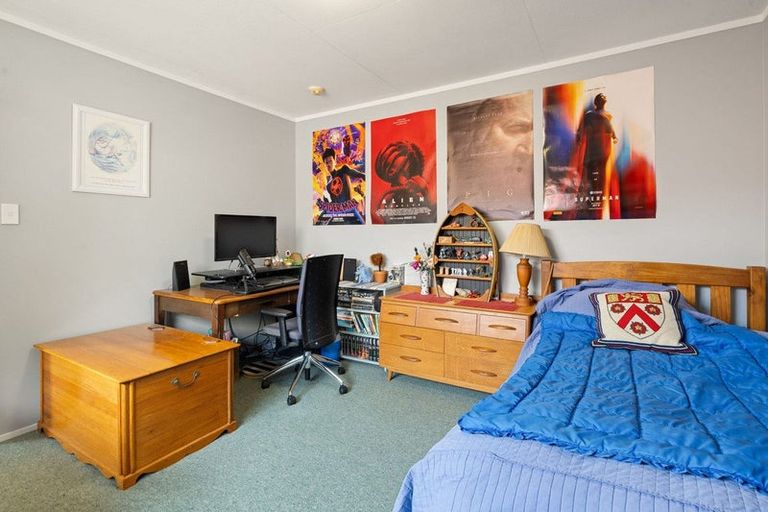 Photo of property in 251 Shakespeare Street, Leamington, Cambridge, 3432