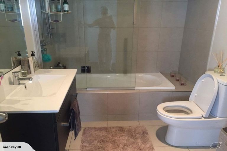 Photo of property in 12 Lockyer Road, Kumeu, 0810