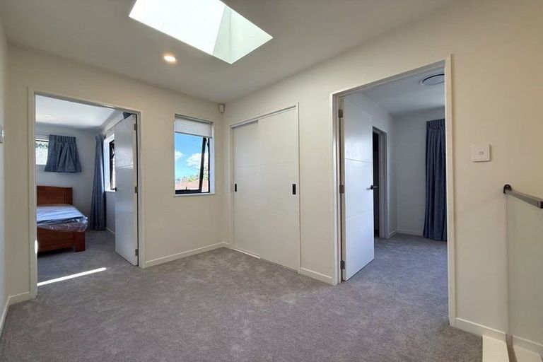 Photo of property in 28d Kereru Street, Henderson, Auckland, 0612