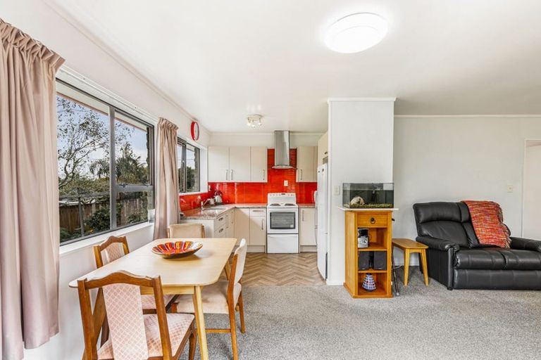 Photo of property in 1/60 Nikau Street, New Lynn, Auckland, 0600