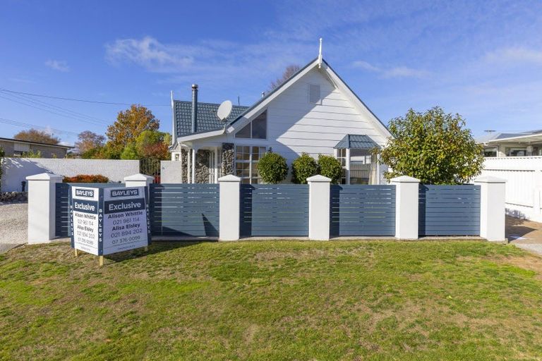 Photo of property in 26 Aubrey Crescent, Rainbow Point, Taupo, 3330