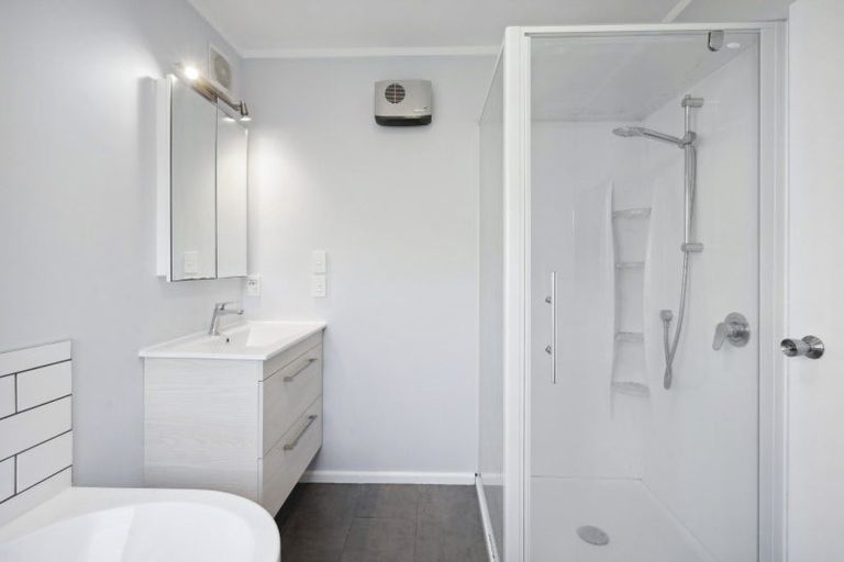 Photo of property in 4/86 Donald Street, Karori, Wellington, 6012