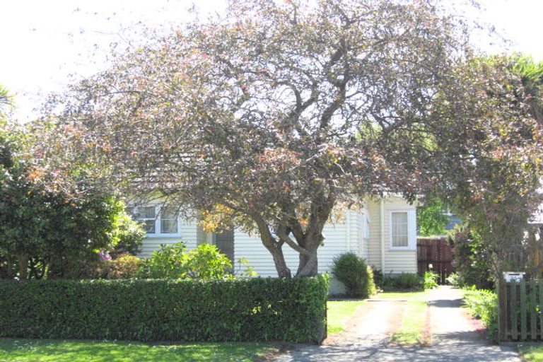 Photo of property in 35 Otara Street, Ilam, Christchurch, 8053