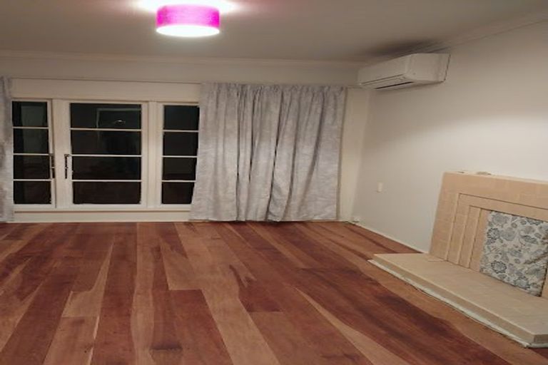 Photo of property in 113 Orangi Kaupapa Road, Northland, Wellington, 6012