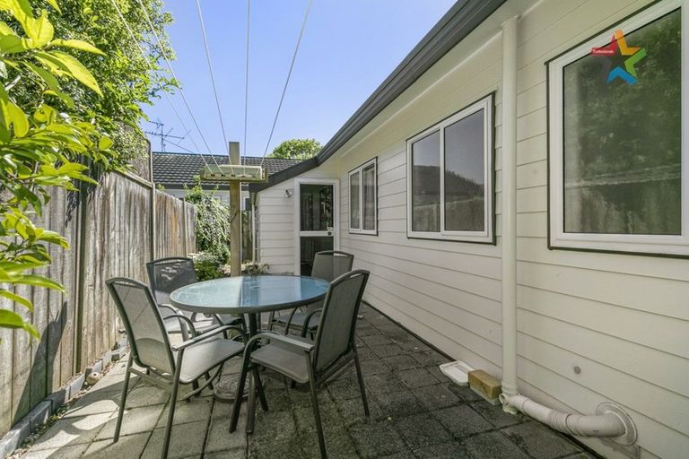 Photo of property in 4/169 Whites Line East, Waiwhetu, Lower Hutt, 5010