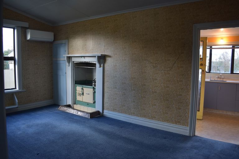 Photo of property in 35 Wyndham Street, Carterton, 5713