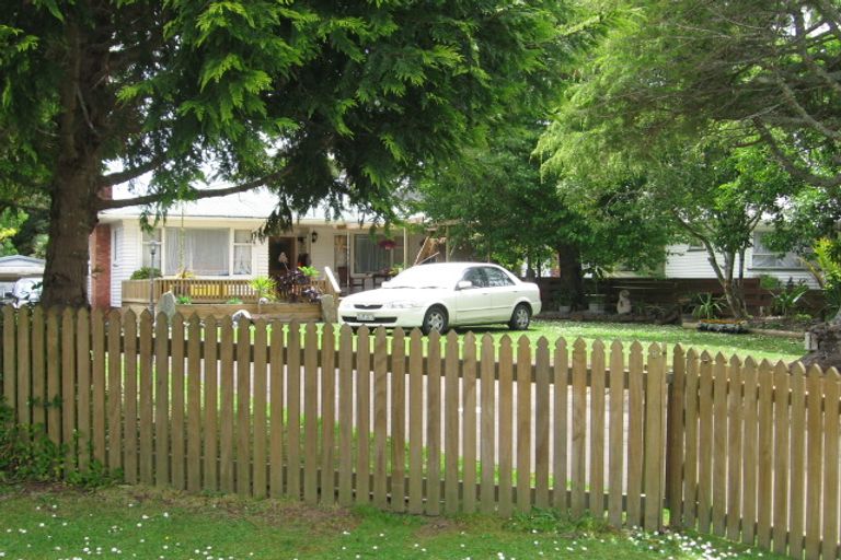 Photo of property in 15 Nicolas Avenue, Glen Eden, Auckland, 0602