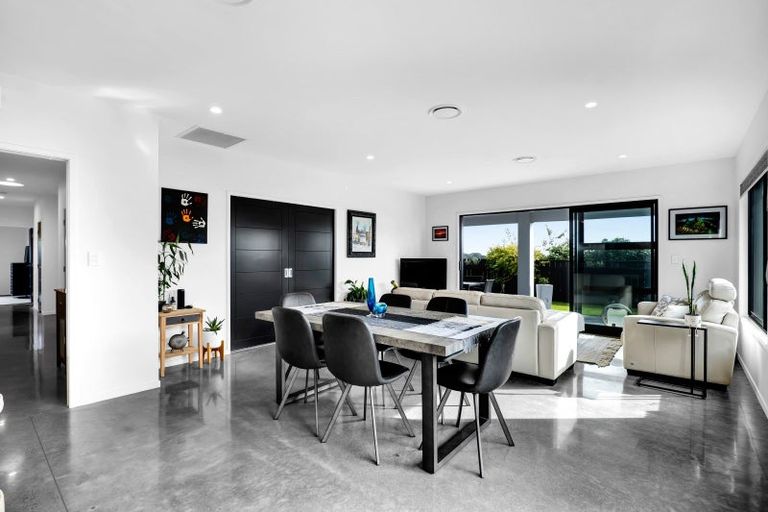 Photo of property in 4 Cessna Lane, Glen Avon, New Plymouth, 4312