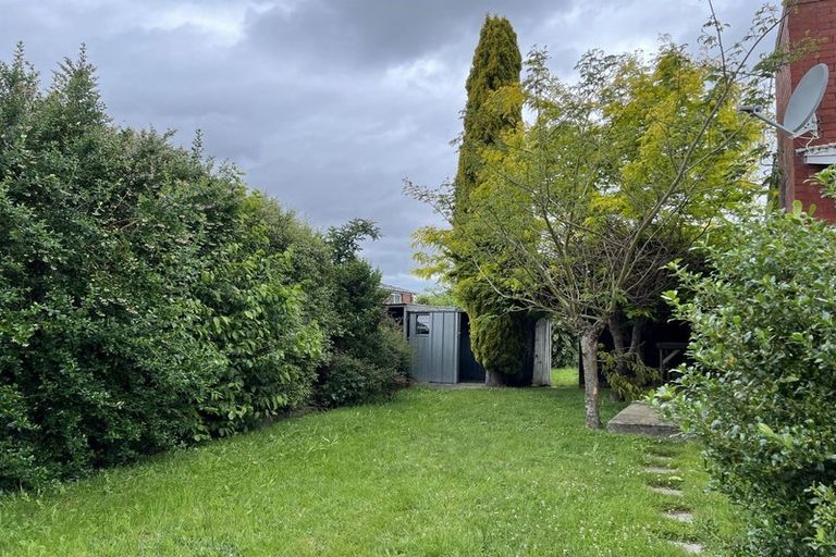 Photo of property in 25 Oakfield Street, Burnside, Christchurch, 8053