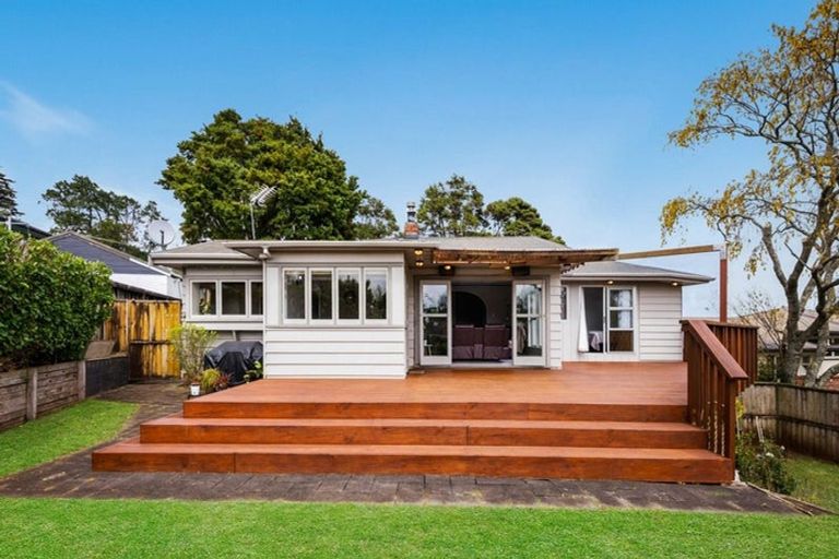 Photo of property in 16 Red Hill Road, Red Hill, Papakura, 2110