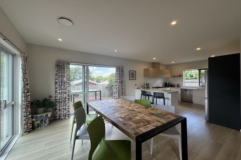 Photo of property in 18 Marie Costello Way, Beach Haven, Auckland, 0626