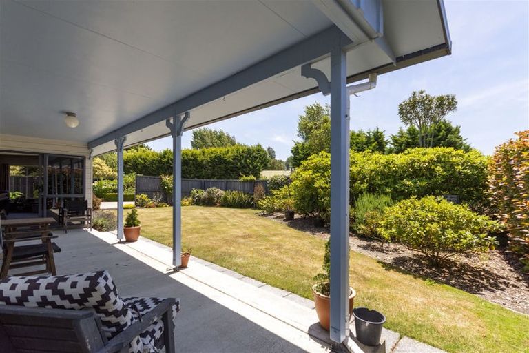 Photo of property in 5 Allin Drive, Waikuku Beach, 7402