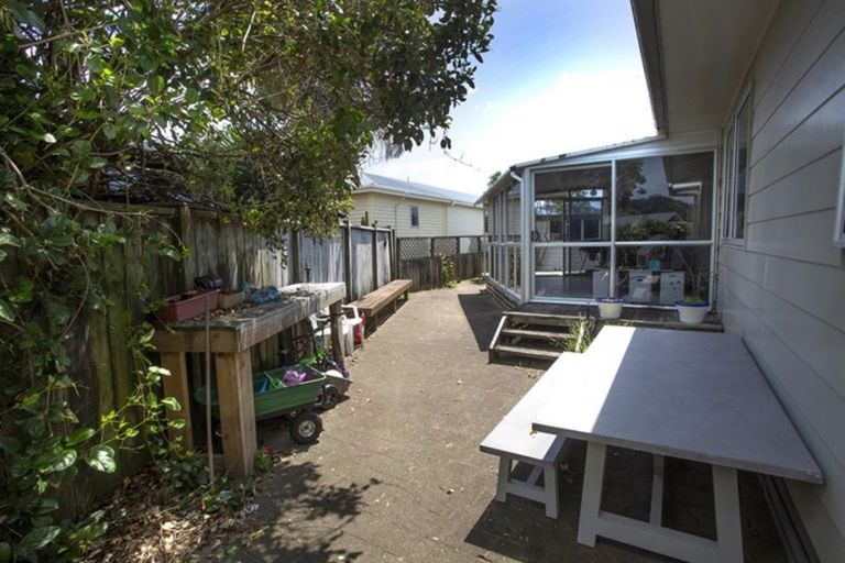 Photo of property in 103b Ocean Road, Whangamata, 3620