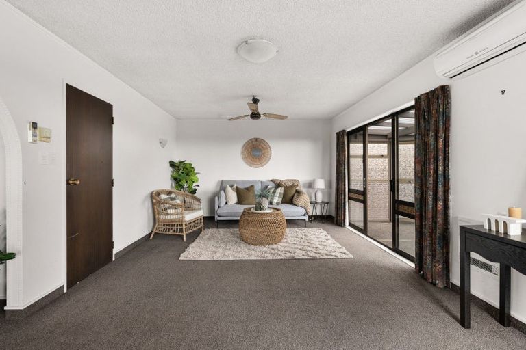 Photo of property in 1/34 Busby Hill, Havelock North, 4130