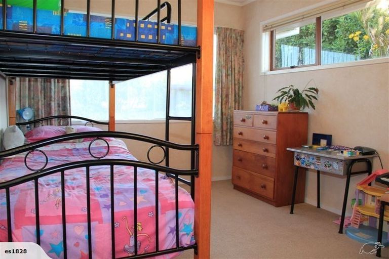 Photo of property in 65 Luton Avenue, Sunnyhills, Auckland, 2010