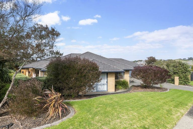 Photo of property in 4 Bayview Park Lane, Orewa, 0931