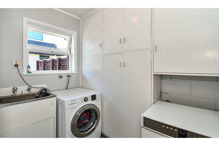 Photo of property in 2b Chestnut Road, Papatoetoe, Auckland, 2025