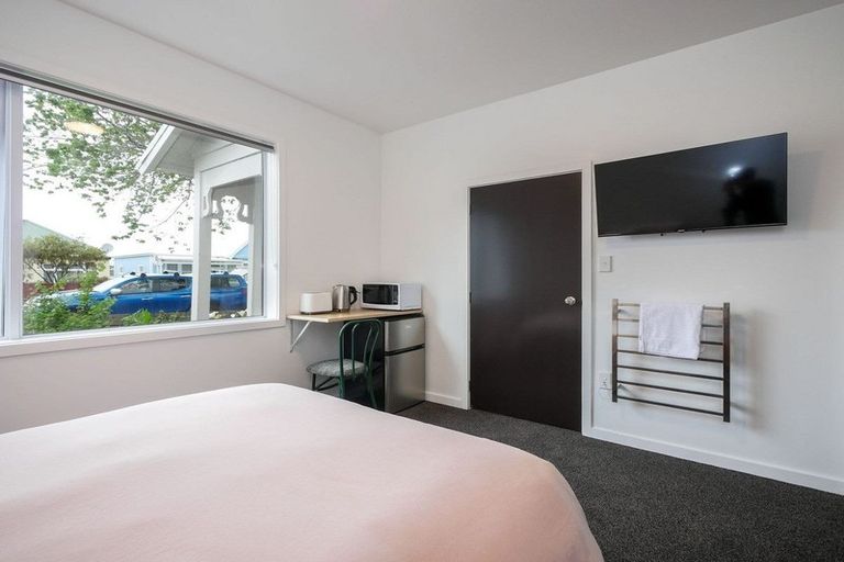 Photo of property in 274 Oxford Street, South Dunedin, Dunedin, 9012