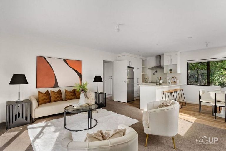 Photo of property in 1/95 Hobsonville Road, West Harbour, Auckland, 0618