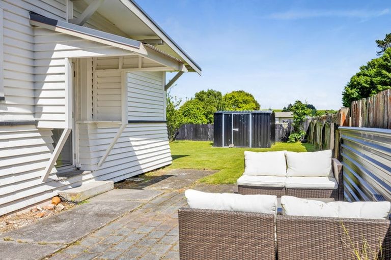 Photo of property in 9 Preston Street, Eltham, 4322