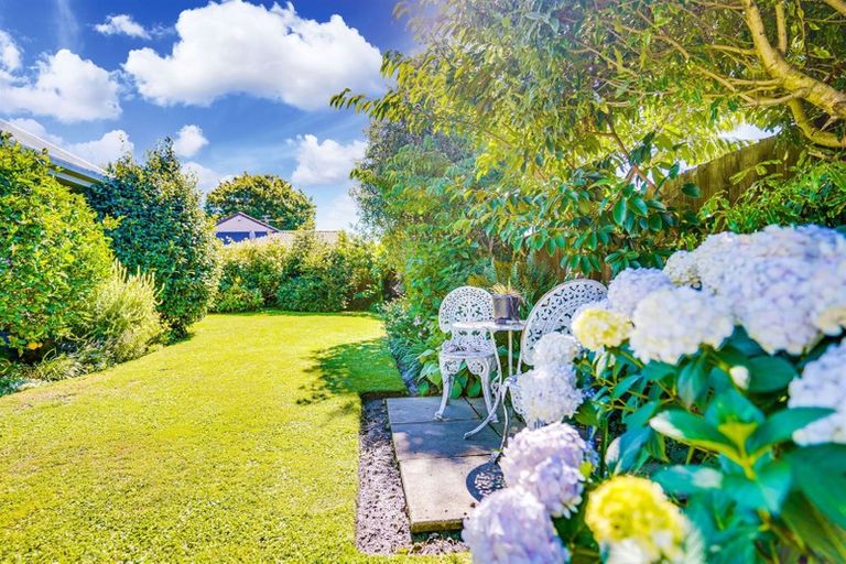 Photo of property in 52 Steadman Road, Broomfield, Christchurch, 8042