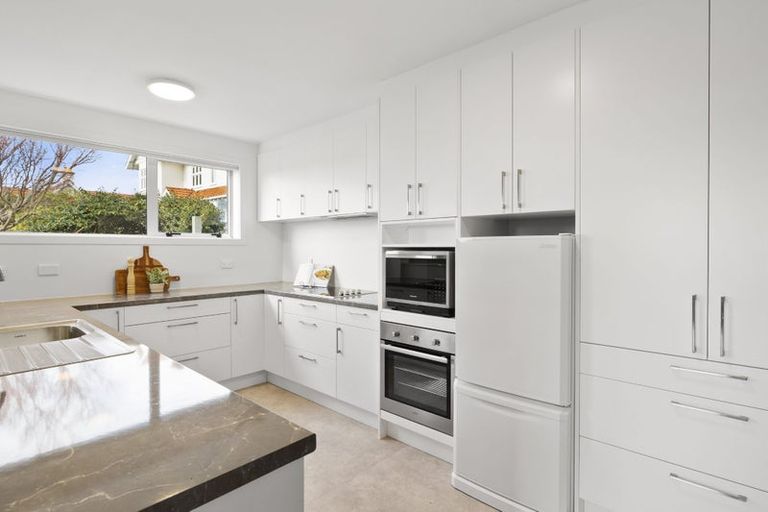 Photo of property in 1 Sargood Street, Maori Hill, Dunedin, 9010