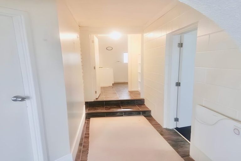 Photo of property in 14 Tatyana Place, Massey, Auckland, 0614