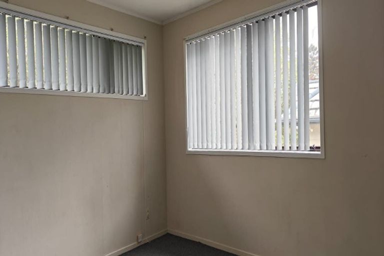 Photo of property in 22 Peterhouse Place, West Harbour, Auckland, 0618