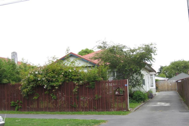 Photo of property in 225 Geraldine Street, Edgeware, Christchurch, 8013