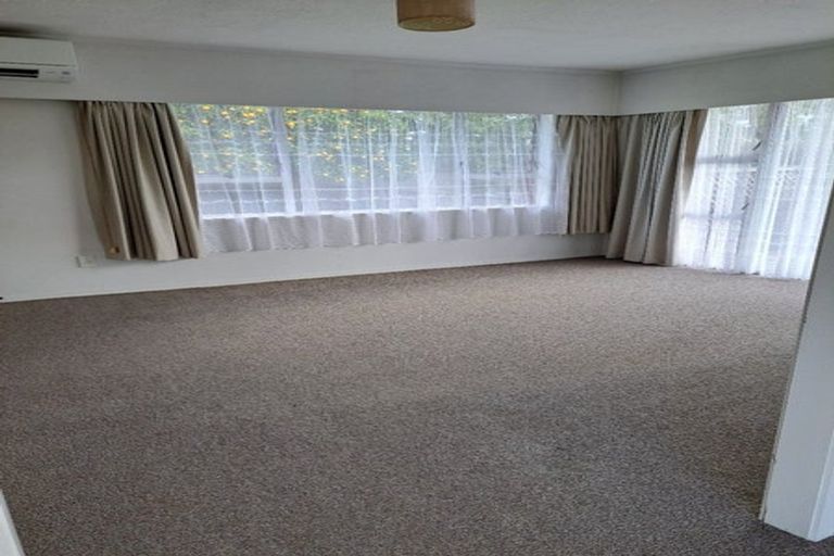 Photo of property in 2/11 Ashdown Place, Pahurehure, Papakura, 2113