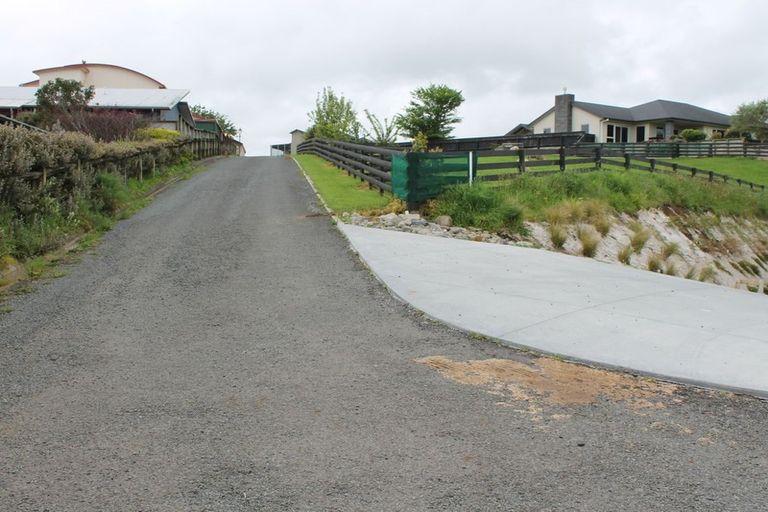 Photo of property in 6 Ponga Place, Highlands Park, New Plymouth, 4312