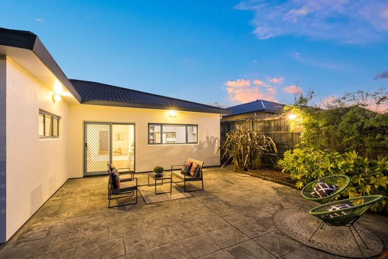 Photo of property in 3 Barque Crescent, Whitby, Porirua, 5024