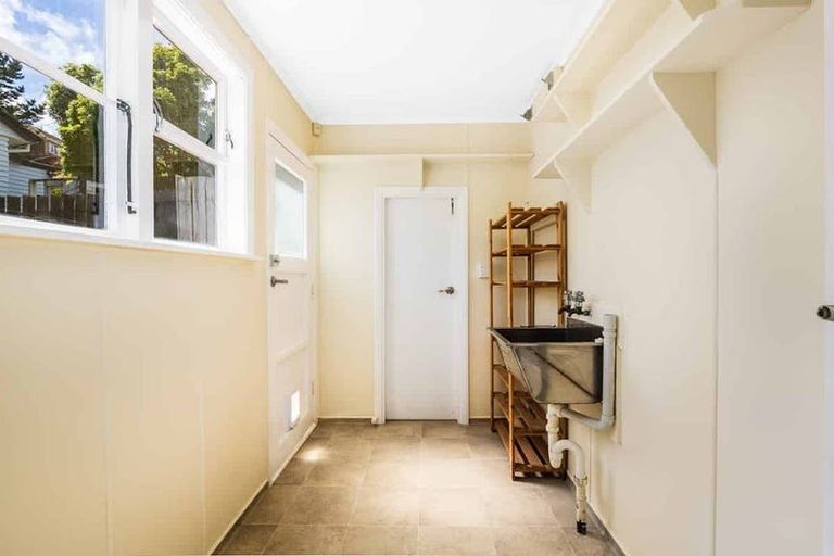 Photo of property in 19 Gloucester Street, Cannons Creek, Porirua, 5024