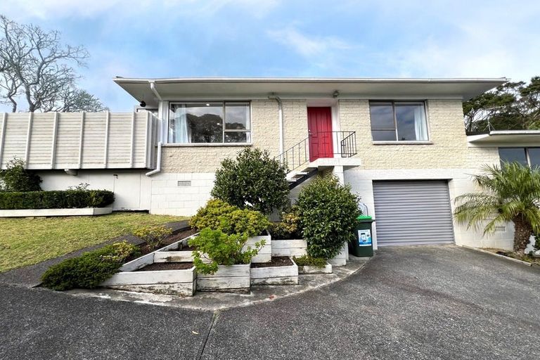 Photo of property in 1/18 Simon Ellice Drive, Bayview, Auckland, 0629