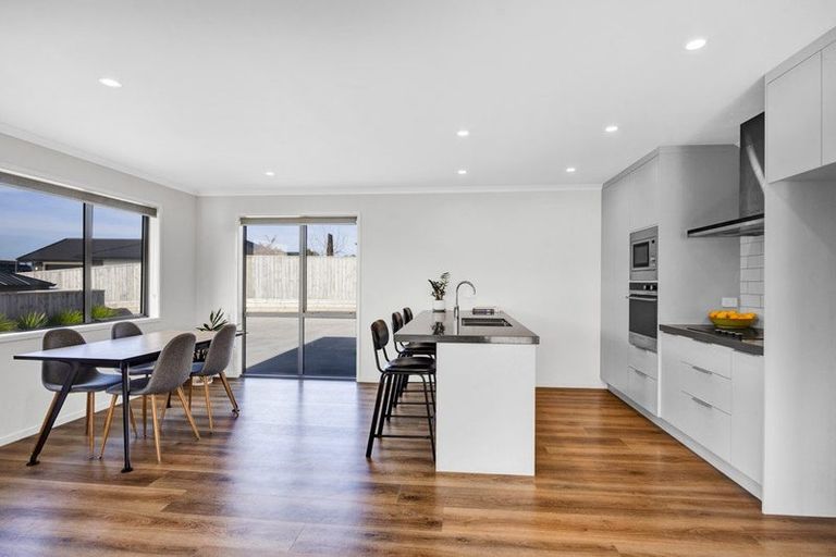 Photo of property in 7 Rua Place, Bell Block, New Plymouth, 4312