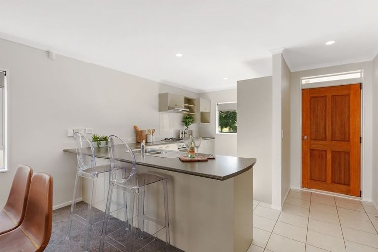 Photo of property in 2 Calumet Way, Takanini, 2112