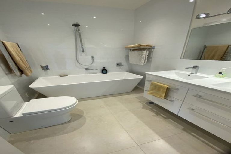 Photo of property in 19/4 Northpoint Street, Plimmerton, Porirua, 5026