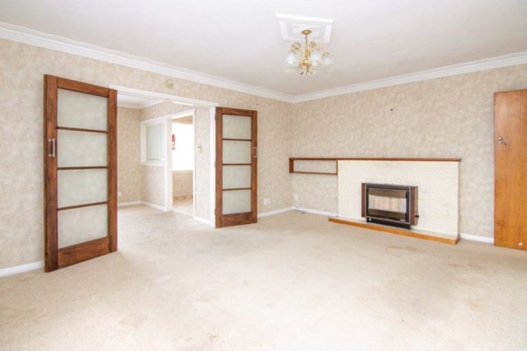 Photo of property in 33 Kent Crescent, Awapuni, Palmerston North, 4412