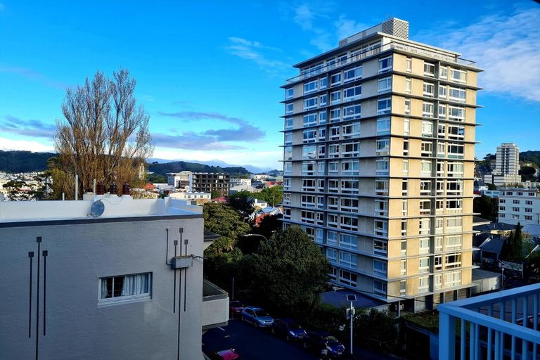 Photo of property in Elms Court Flats, 5/367 The Terrace, Te Aro, Wellington, 6011