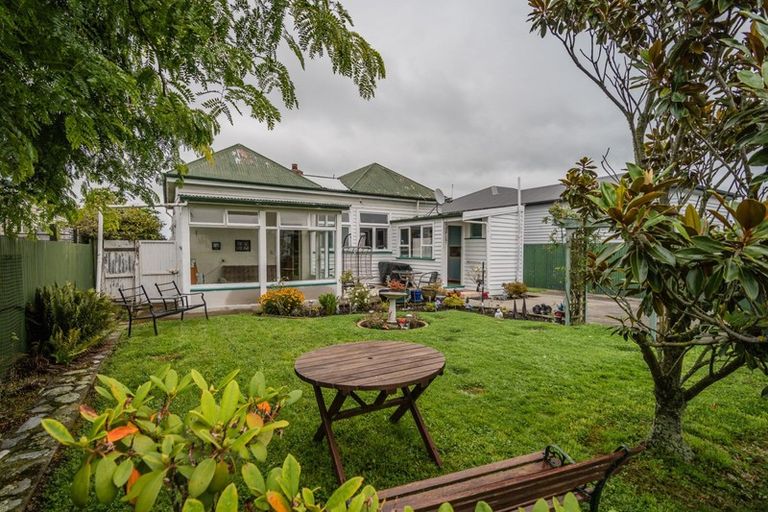 Photo of property in 37 Raymond Street, West End, Timaru, 7910