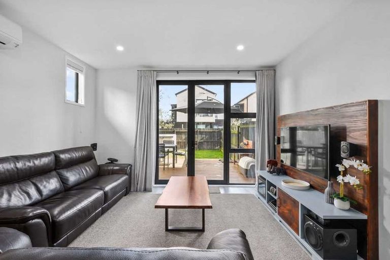 Photo of property in 14 Dignity Street, Papakura, 2110