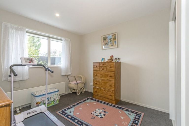 Photo of property in 45a Shortland Street, Wainoni, Christchurch, 8061