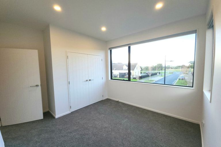 Photo of property in 5 Yellow Pear Lane, Karaka, 2578