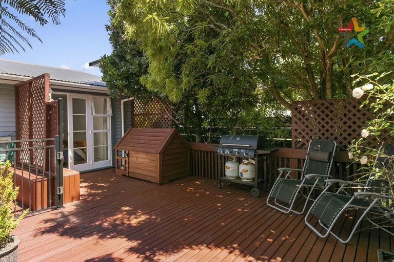 Photo of property in 7 Panorama Grove, Harbour View, Lower Hutt, 5010