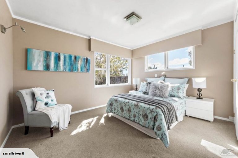 Photo of property in 16 Robert Burke Place, Henderson, Auckland, 0612