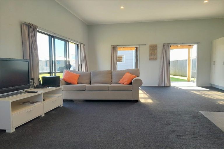 Photo of property in 126 Rangiora Crescent, Matarangi, Whitianga, 3592