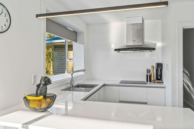 Photo of property in 79 Gladson Avenue, Sockburn, Christchurch, 8042