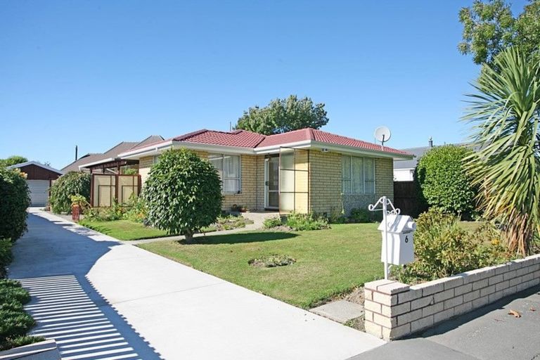 Photo of property in 6 Karnak Crescent, Russley, Christchurch, 8042